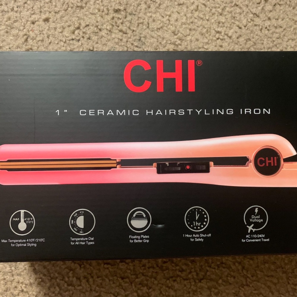 Brand new hair straightener.
